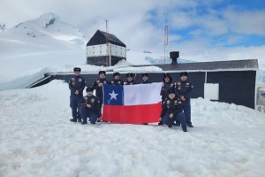 Armada de Chile activa Capitanía de Puerto de Bahía Paraíso en el Territorio Chileno Antártico