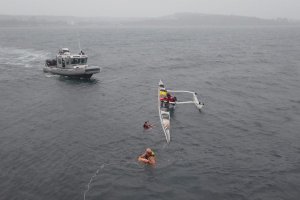 Armada rescató a kayakistas arrastrados por corriente en Isla Tenglo