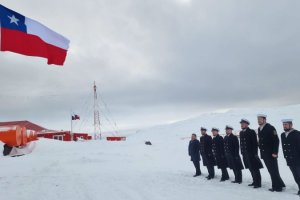 Base Naval "Arturo Prat" conmemoró el 106° Aniversario del Rescate de la Expedición de Ernest Shackleton 