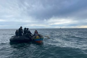 Policía Marítima de Talcahuano en conjunto con grupos de tarea Jedena realizaron operación de fiscalización en las costas de la provincia de Arauco