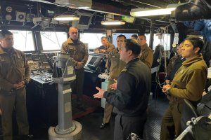 Alumnos de la Academia de Ciencias Policiales de Carabineros visitaron el Comando de Operaciones Navales y Unidades de la Escuadra Nacional