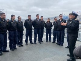 Fragata "Almirante Blanco Encalada” recibió a Cadetes de la Escuela Naval