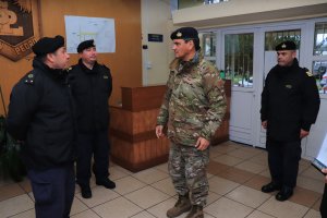 Efectivos de la Armada resguardan la seguridad de los locales de votación en las provincias de Concepción y Arauco