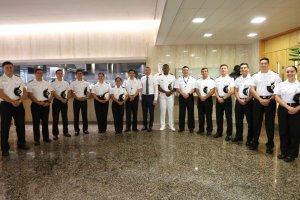 Guardiamarinas de la especialidad Litoral conocieron dependencias de la Organización Marítima Internacional