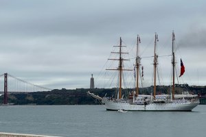 Buque Escuela (BE) “Esmeralda” recala en el puerto de Lisboa