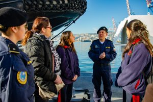 Ganadoras del concurso de ensayo de la Primera Zona Naval disfrutaron de un Navy Day