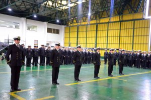 Nuevo curso de pilotos egresó de la Escuela de Aviación Naval