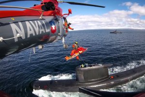 Interoperabilidad en el Estrecho de Magallanes: Submarino “Carrera” se ejercita con medios de la Tercera Zona Naval