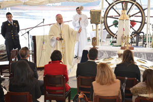 Buque Escuela celebró a bordo Misa Católica y Culto Evangélico