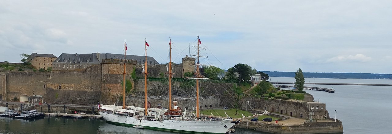 Buque Escuela (BE) “Esmeralda” recala en el puerto de Brest